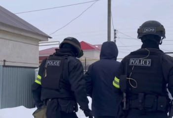 БҚО-да колледж студенттері ақша бопсалап, алаяқтықпен айналысқан