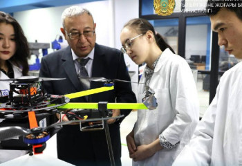 Студенты собрали дрон для доставки лекарств