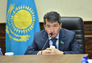 Сенаторлар автомобиль жолдарын салу және күтіп ұстауға қатысты заңнама әзірлеуге  дайын