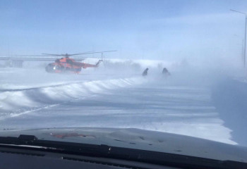 Застрявшие в метель: 29 человек эвакуированы вертолётом из снежного плена в Кокпектинском районе области Абай