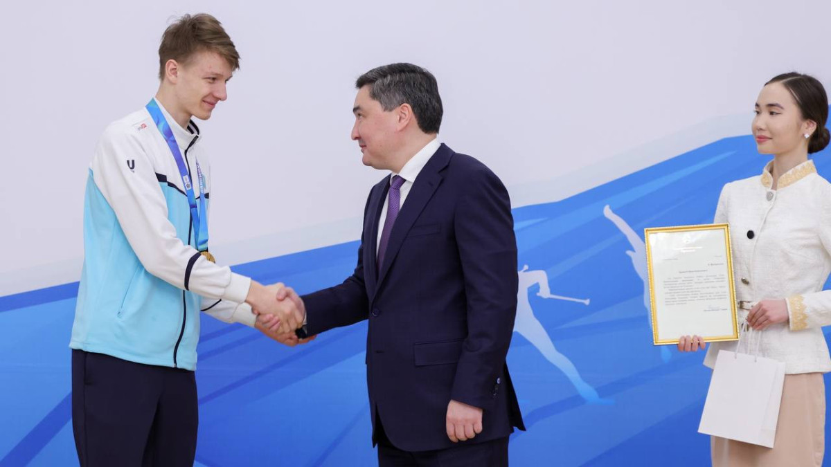 Бектенов встретился с победителям и призерам IV зимних юношеских Олимпийских игр