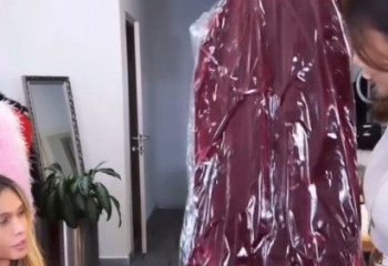 Динара Сатжан подарила Вере Брежневой чапан