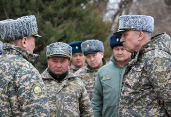 Қорғаныс министрі Шымкент гарнизонының әскери бөлімдерін тексерді