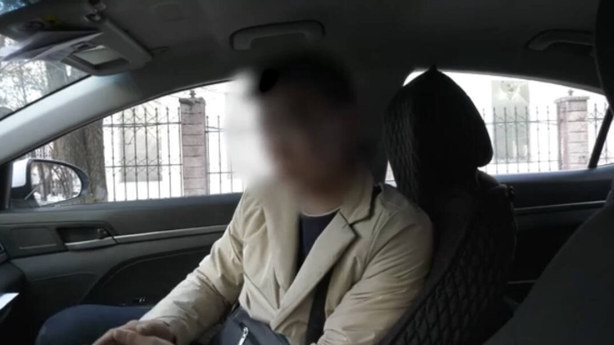 В центре Алматы задержали пьяного водителя