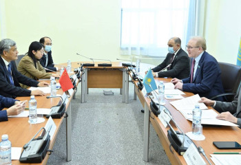 Мәжіліс депутаттары Қытай делегациясымен кездесті