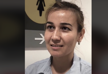 «Өміріміз керемет». Израильде еден жуатын әйел жалақысын айтты