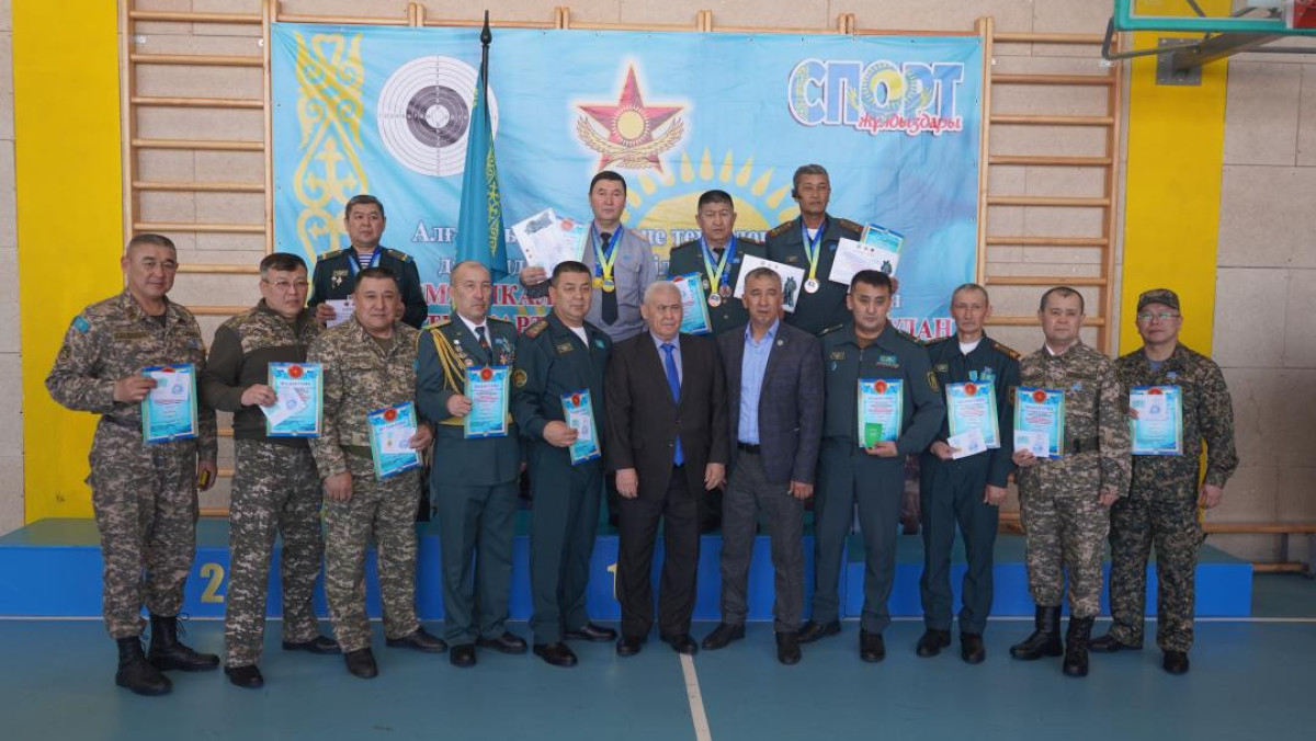 В Алматы прошел республиканский турнир среди учителей НВП