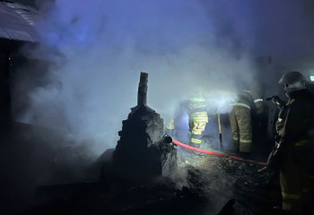 Два человека погибли при пожаре в Алматы