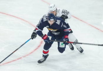 Двухлетний контракт предложил один из лидеров КХЛ хоккеисту сборной Казахстана