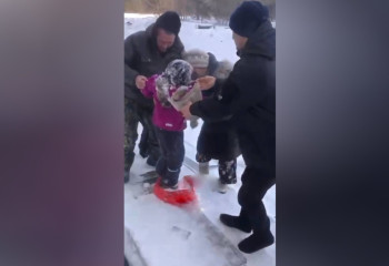 Девочку, упавшую в колодец с водой, спасли в Костанае