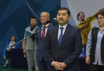 Өскеменде гандболдан әйелдер арасында Суперлига чемпионаты басталды