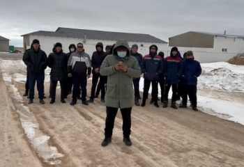 В Жетыбае безработные требуют трудоустроить их вместо увольняемых сотрудников «Westoil»