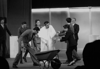 «Асылтас» театры Семей мен Өскемен көрермендерін қуантты