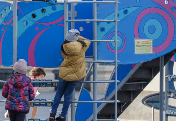 Алматыда бала ойын-сауық кешенінің шахтасына құлап кетті