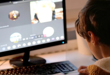 Ертең Астанада бірінші ауысым оқушылары онлайн оқиды