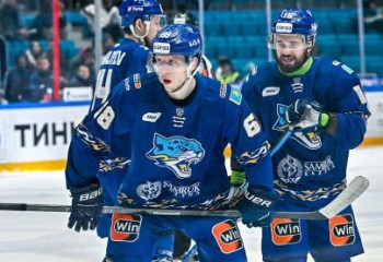 Матч «Барыс» — «Автомобилист» завершился разгромом в КХЛ