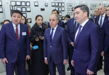 Премьер-Министр Олжас Бектенов посетил Уральскую ТЭЦ