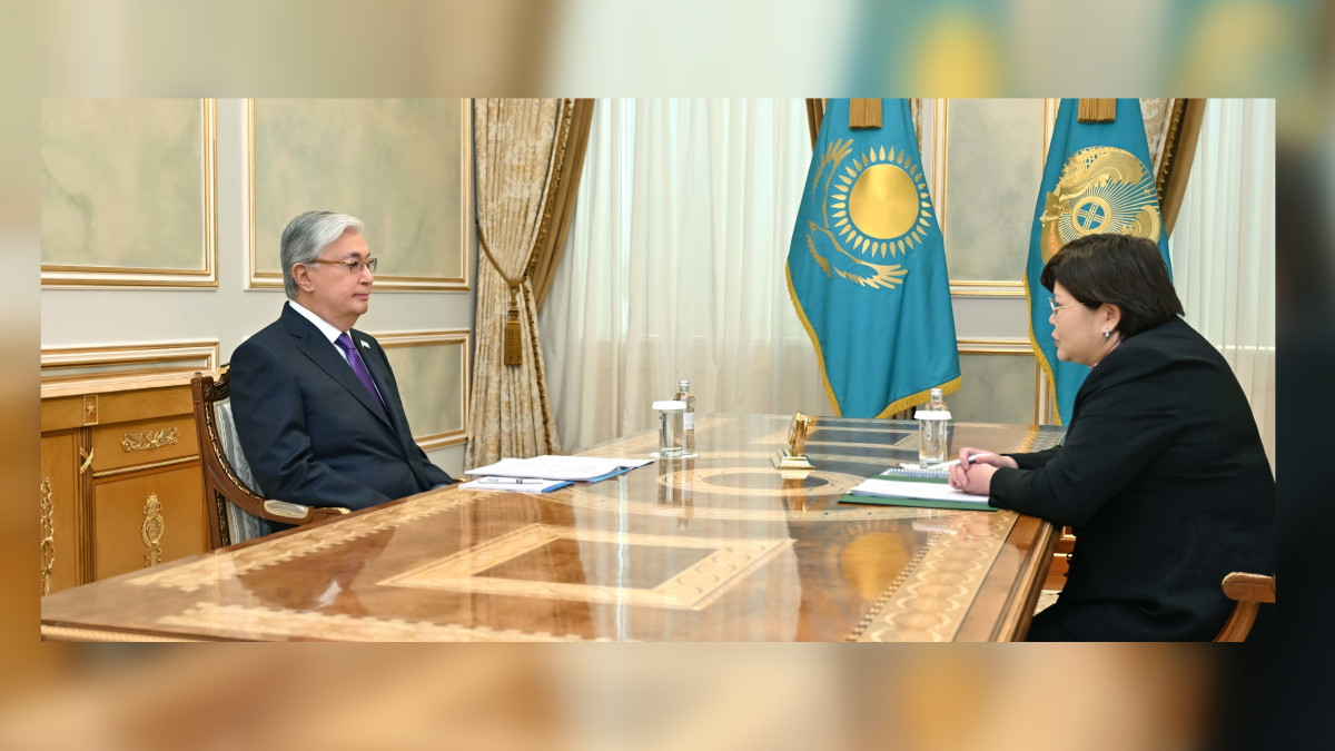 С какими вопросами обращаются казахстанцы в Конституционный Суд, рассказала Президенту Эльвира Азимова