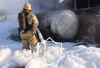 Карагандинские пожарные предотвратили взрыв цистерны с газом