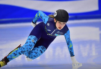 Казахстан завоевал историческую медаль на юниорском ЧМ по шорт-треку