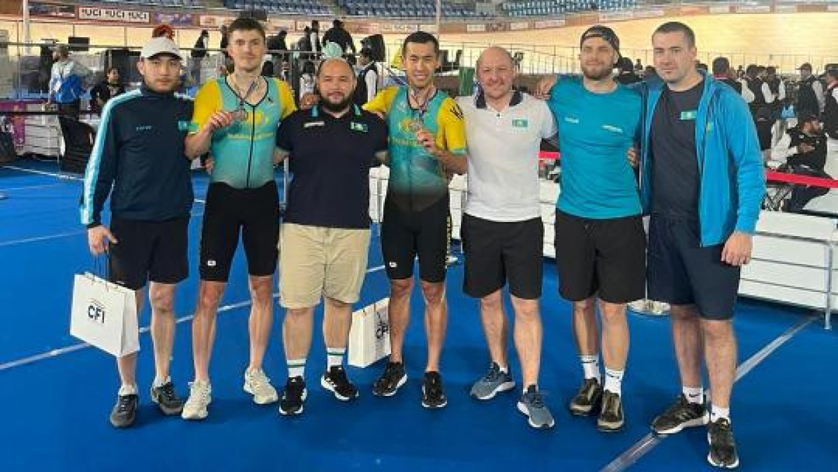 Казахстанцы завоевали медали на чемпионате Азии по велотреку