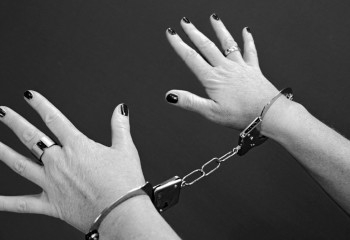 Түркістан облысында мешіттен кілем ұрлаған әйел ұсталды