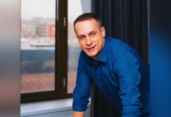 Айтишник из Шымкента придумал игру для смартфонов стоя на остановке, она стала мировым хитом