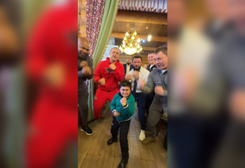 Айтым Жакупов и Абдурозик провели тренировку с Роем Джонсом