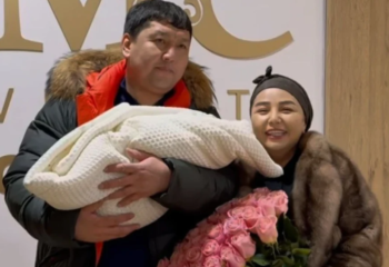 Алтынай Жорабаева бесінші қызын медресеге апарып, ауызашар берді