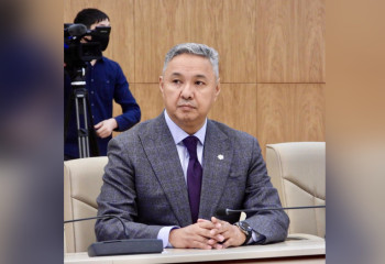 «Не трогать» переводы до миллиона тенге в месяц предложил Депутат Мажилиса Перуашев