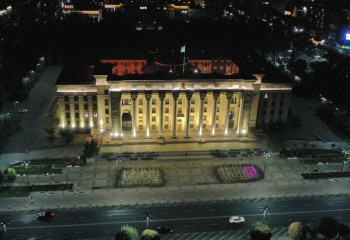 В Алматы 10 автобусов поменяют свой маршрут из-за перекрытия площади