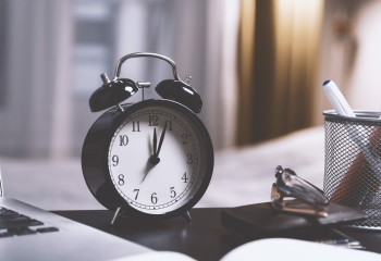 Казахстанцы выспались - как астанчане отнеслись к переводу времени на час