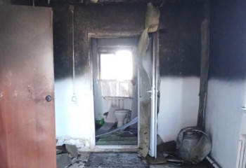 Ақтөбеде полиция өрт кезінде адамдарды аман алып шықты