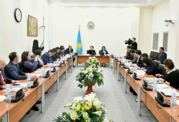 Мәжілісте экономикалық қылмыстарды декриминализациялау туралы мәселе қаралды