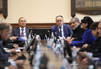 Научные труды об Абае презентовали в ЕНУ