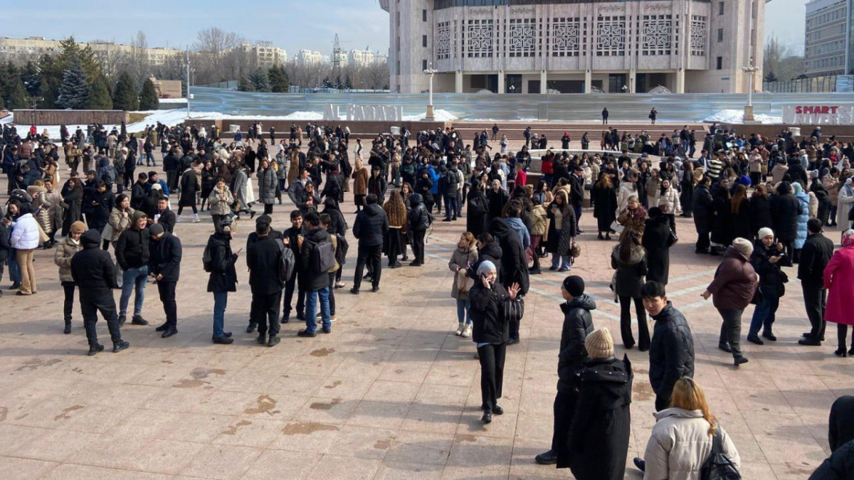  Социальные сети 