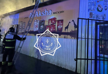 ТЖ қызметкерлері базар маңындағы өртті сөндірді