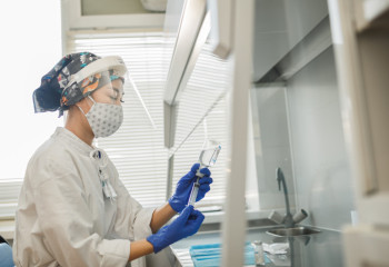 Дәрігер папиллома вирусына қарсы вакцина туралы пікірімен бөлісті