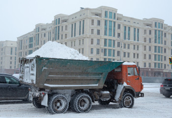 Астанада қар күреуге 2,3 мыңнан астам жол жұмысшысы шықты