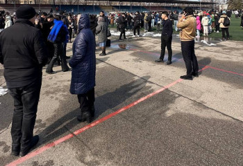 Алматинцы после землетрясения вышли на улицу