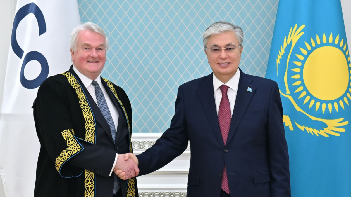 Лорд Ян Дункан Бернетт принял присягу в качестве Председателя Суда Международного финансового центра «Астана»