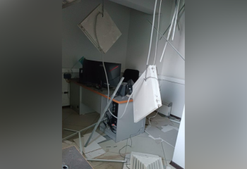 Казахстанский журналист показал разрушенный после землетрясения офис