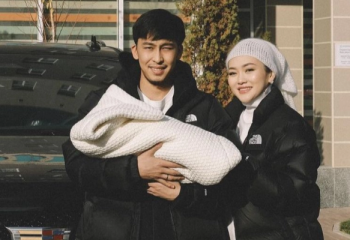 «Қорыққаннан тез-тез алдық». Әнші Ерке Есмахан жер үй сатып алғанын айтты