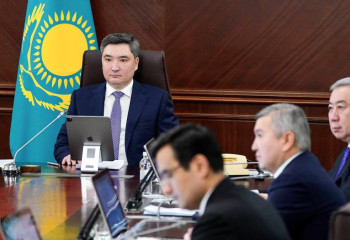 Olzhas Bektenov instructs to speed up creation of digital platform for investors