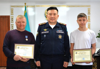 Не прошли мимо: двое мужчин и школьник награждены за спасение во время пожара