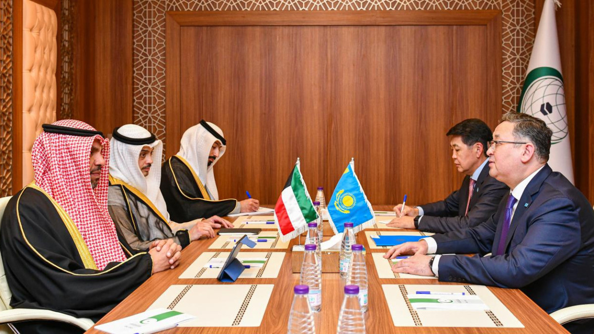 Глава МИД Казахстана встретился с Министром иностранных дел Государства Кувейт