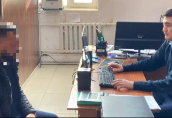 «Қайтарымсыз несие алып беремін»: Түркістанда жас жігіт тұрғындардарды алдап кеткен