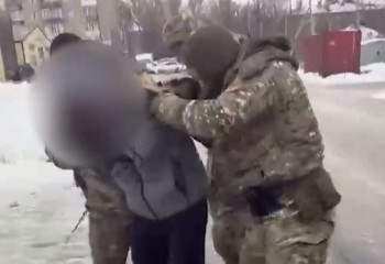 Более 700 свертков с синтетическим наркотиком изъяли полицейские у закладчика в Кокшетау