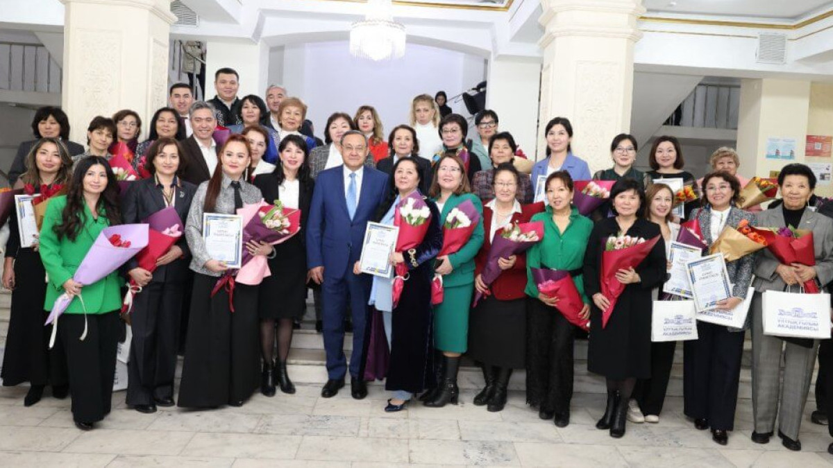 Награду для женщин-ученых учредили в Казахстане