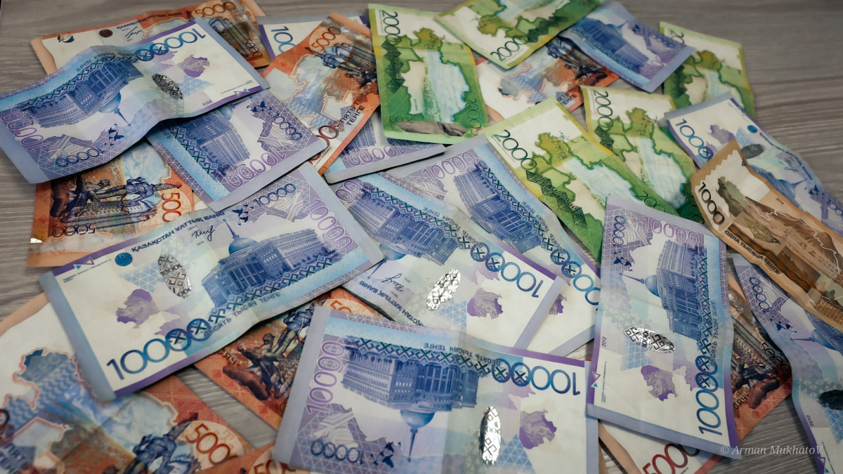 Какую пенсию получат казахстанцы с зарплатой 200 тысяч тенге